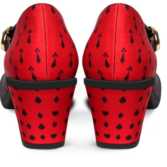 Hot Chocolate Design "Queen of Hearts" - Picture 3 of 4